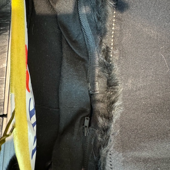 Nanette Lenore cardigan with faux fur collar - Picture 2 of 5